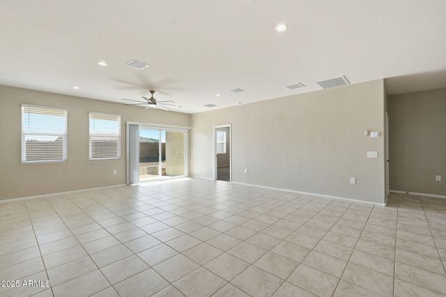 5223 E DIATOMITE Drive, San Tan Valley, AZ 85143