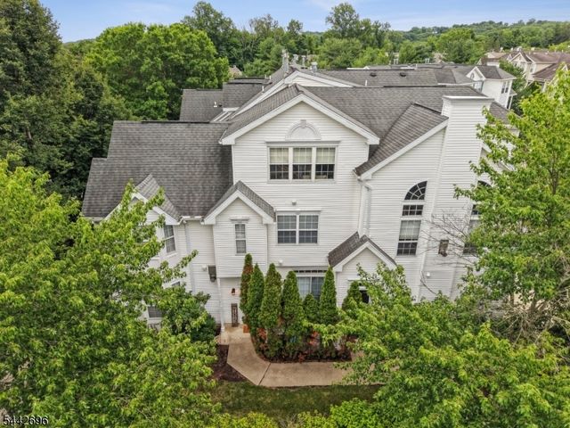 35 Hancock Dr, Morris Twp., NJ 07960
