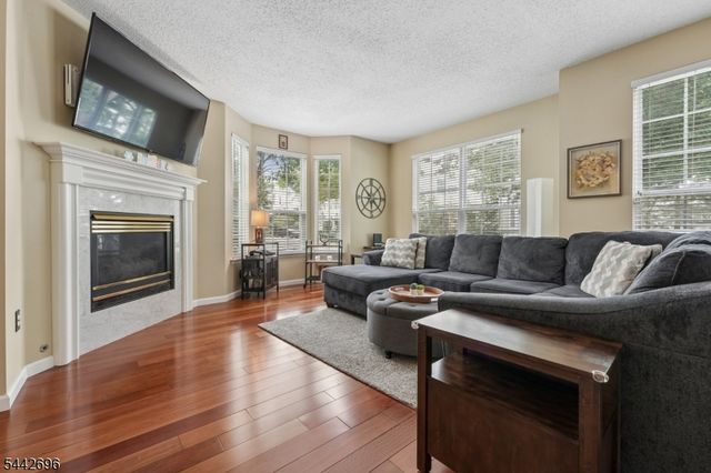 35 Hancock Dr, Morris Twp., NJ 07960