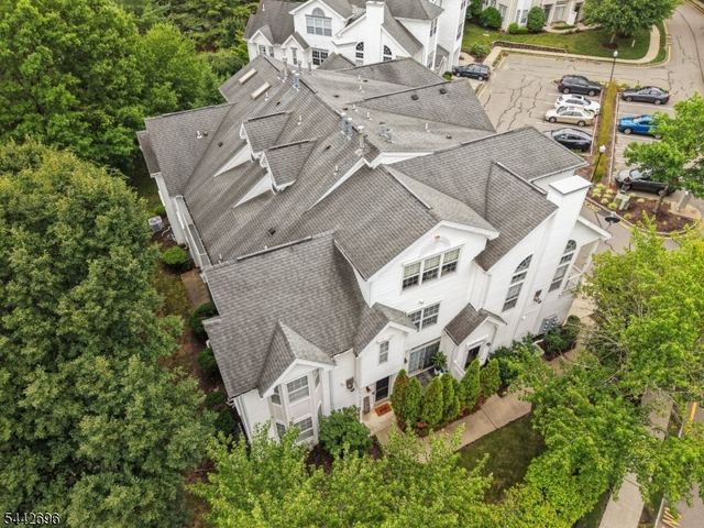 35 Hancock Dr, Morris Twp., NJ 07960