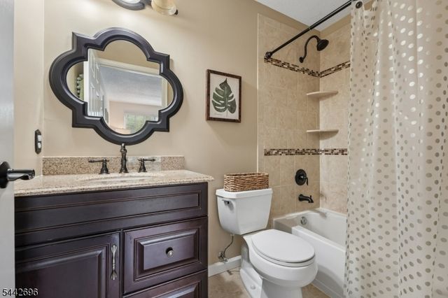 35 Hancock Dr, Morris Twp., NJ 07960