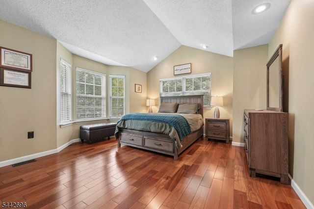 35 Hancock Dr, Morris Twp., NJ 07960