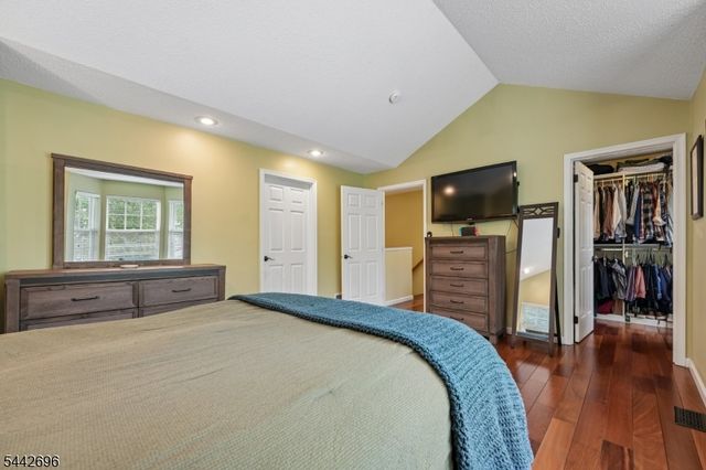 35 Hancock Dr, Morris Twp., NJ 07960