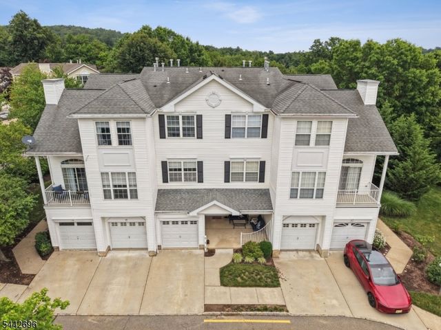 35 Hancock Dr, Morris Twp., NJ 07960