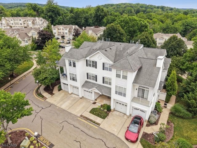 35 Hancock Dr, Morris Twp., NJ 07960