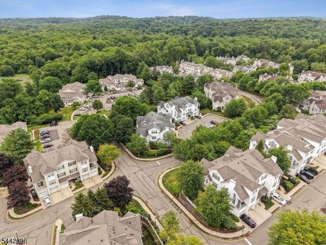 35 Hancock Dr, Morris Twp., NJ 07960
