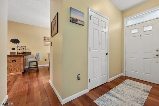 35 Hancock Dr, Morris Twp., NJ 07960