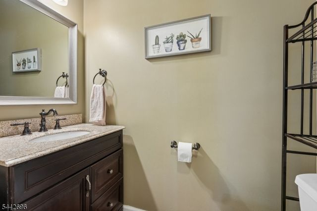35 Hancock Dr, Morris Twp., NJ 07960
