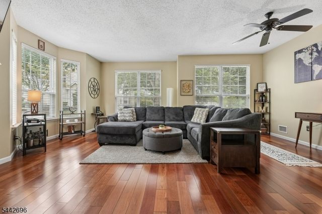 35 Hancock Dr, Morris Twp., NJ 07960