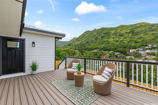 907 Ahuwale Street, Honolulu, HI 96821