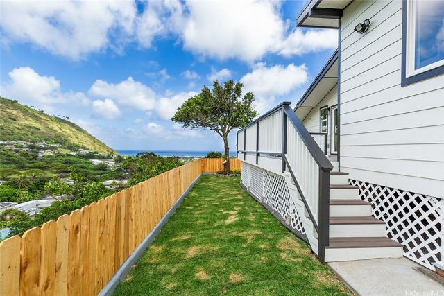 907 Ahuwale Street, Honolulu, HI 96821