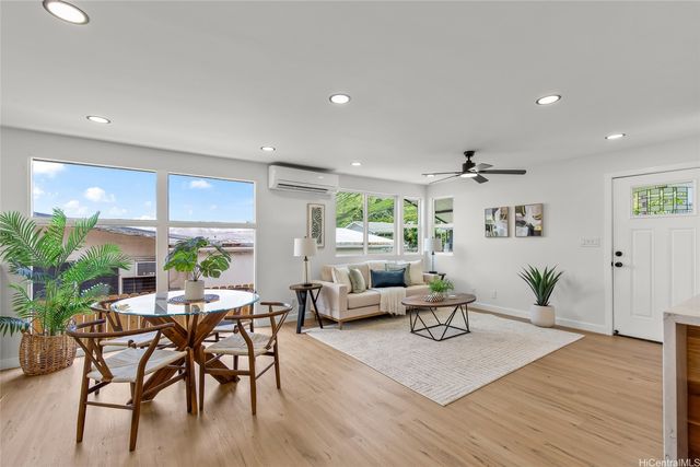 907 Ahuwale Street, Honolulu, HI 96821