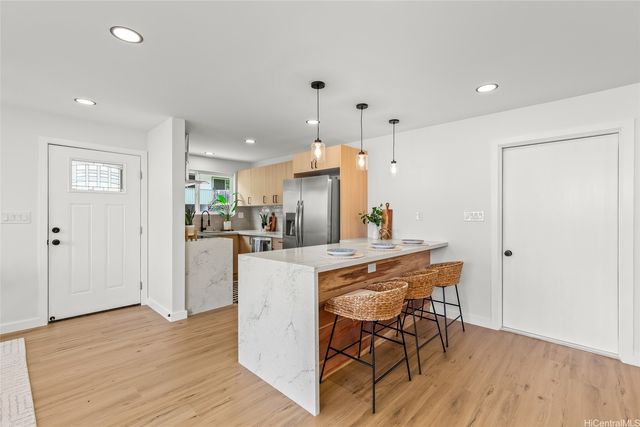 907 Ahuwale Street, Honolulu, HI 96821