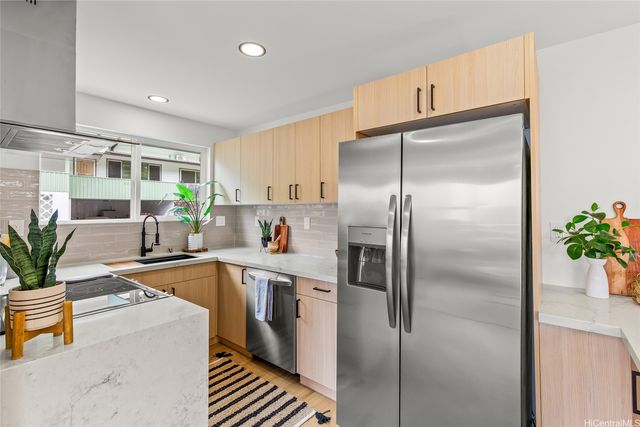 907 Ahuwale Street, Honolulu, HI 96821