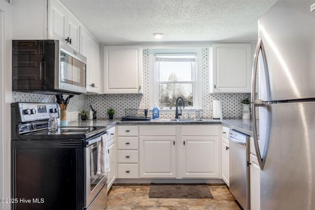 588 Nine Foot Road, Newport, NC 28570