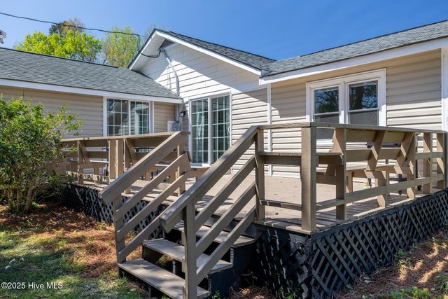 588 Nine Foot Road, Newport, NC 28570