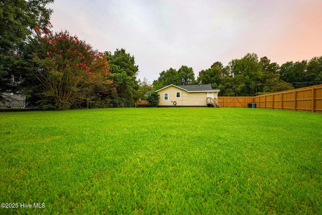 588 Nine Foot Road, Newport, NC 28570