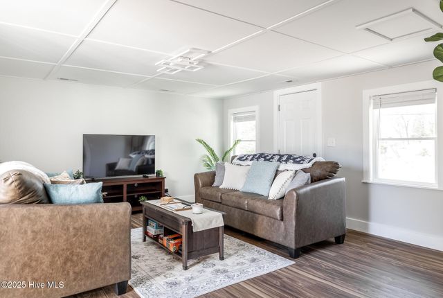 588 Nine Foot Road, Newport, NC 28570