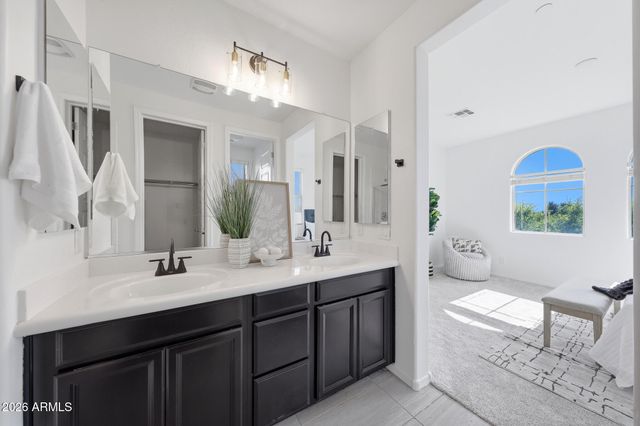 2778 S HARMONY Avenue, Gilbert, AZ 85295