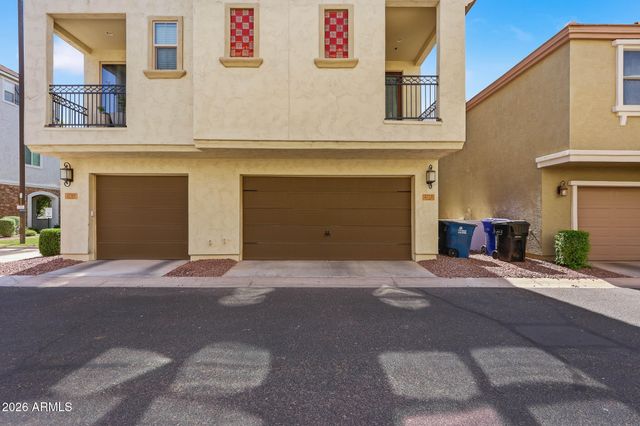 2778 S HARMONY Avenue, Gilbert, AZ 85295