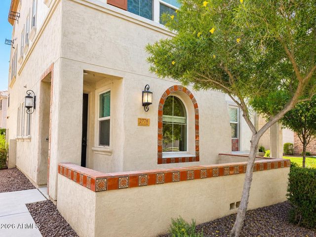 2778 S HARMONY Avenue, Gilbert, AZ 85295