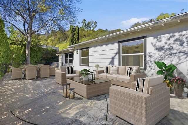 8123 Amor Road, Los Angeles, CA 90046