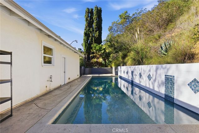 8123 Amor Road, Los Angeles, CA 90046