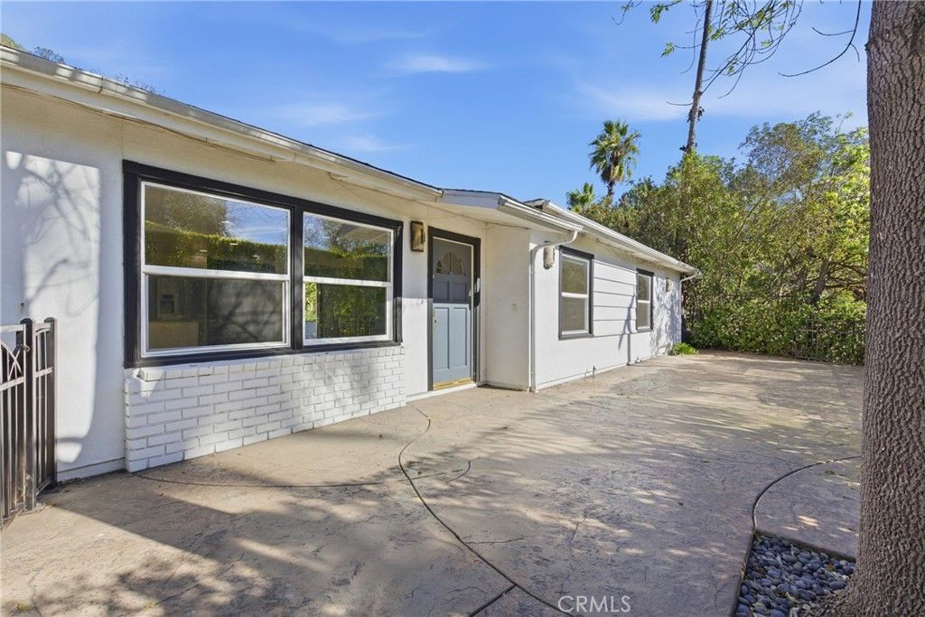 8123 Amor Road, Los Angeles, CA 90046