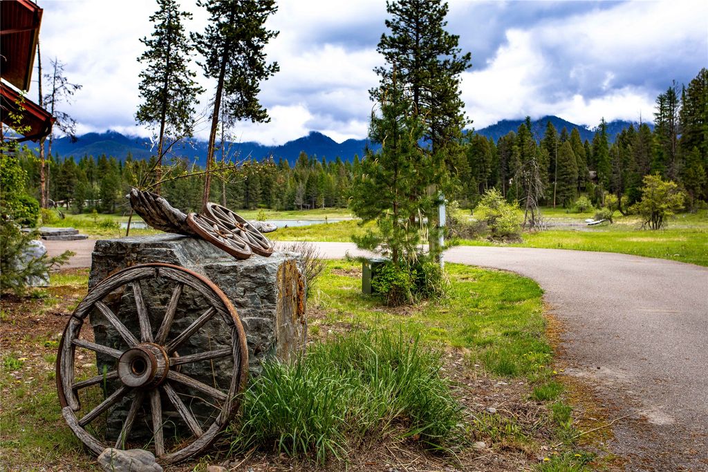 1029/1035 Lake Of The Woods Lane, Bigfork, MT 59911 photo 9