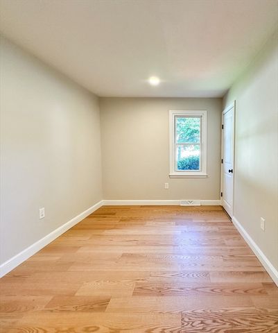 289 Commercial St, Whitman, MA 02382