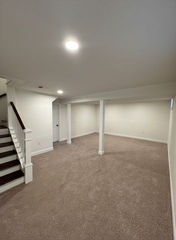 289 Commercial St, Whitman, MA 02382