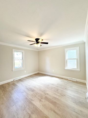 289 Commercial St, Whitman, MA 02382