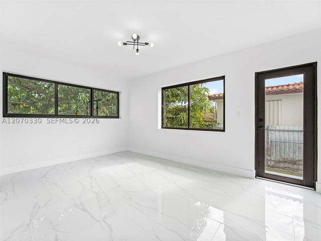 2500 SW 23rd Ter, Miami, FL 33145