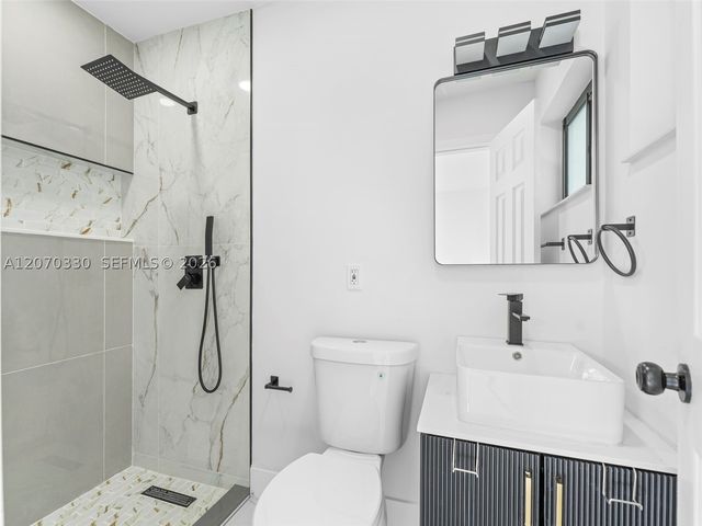2500 SW 23rd Ter, Miami, FL 33145