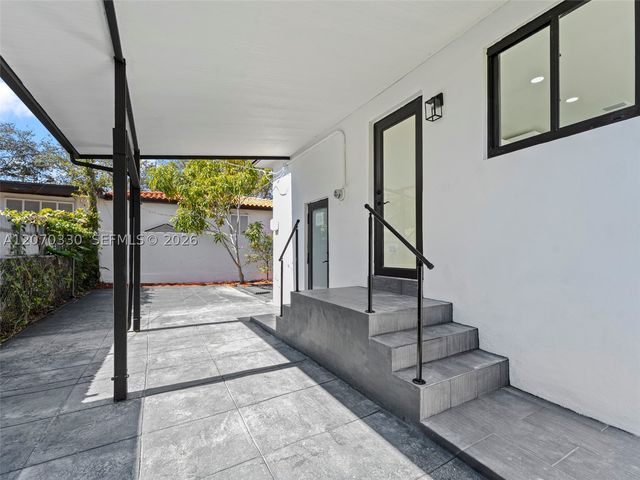 2500 SW 23rd Ter, Miami, FL 33145