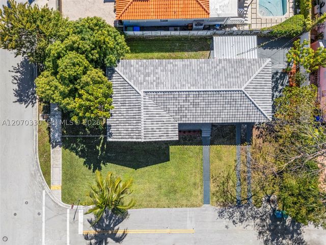 2500 SW 23rd Ter, Miami, FL 33145