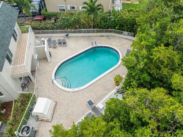 3601 S Ocean Boulevard 406, South Palm Beach, FL 33480