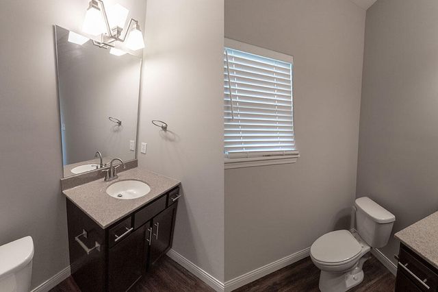 2808 AMBERWOOD CT, Columbia, MO 65203