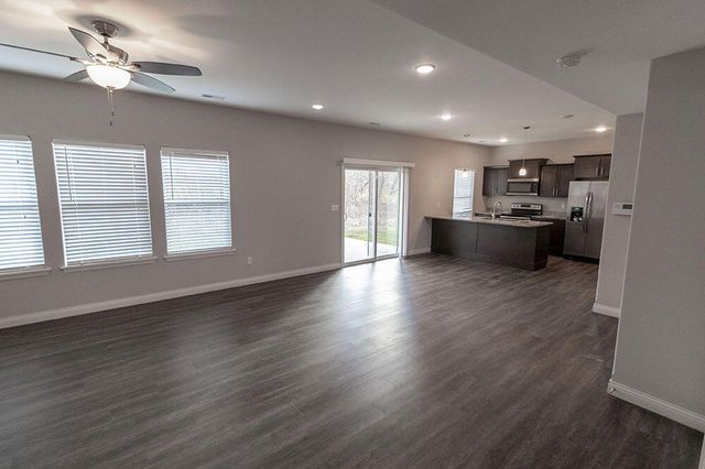 2808 AMBERWOOD CT, Columbia, MO 65203