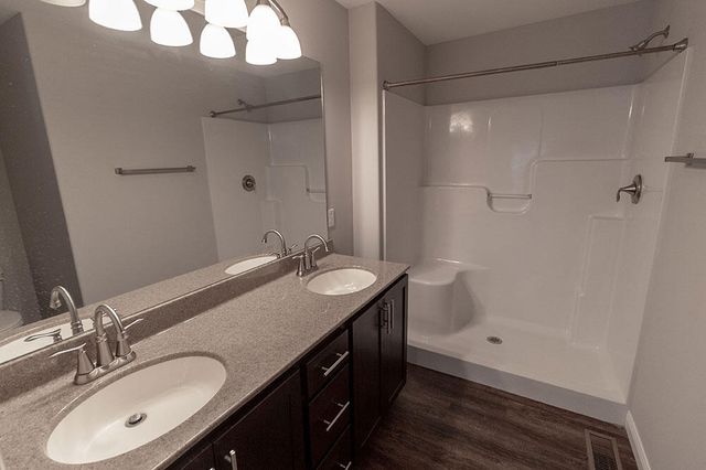 2808 AMBERWOOD CT, Columbia, MO 65203