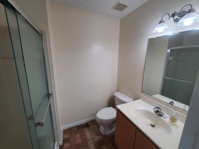 7023 Winchester Cg Boulevard, Canal Winchester, OH 43110