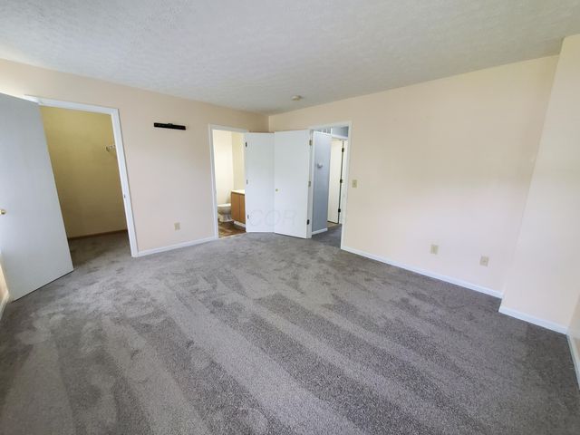 7023 Winchester Cg Boulevard, Canal Winchester, OH 43110