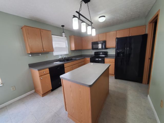 7023 Winchester Cg Boulevard, Canal Winchester, OH 43110