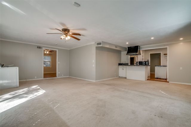 2709 W Bewick Street, Fort Worth, TX 76109