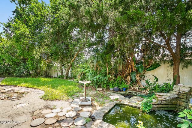 25 Fenimore Lane, Palm Coast, FL 32137