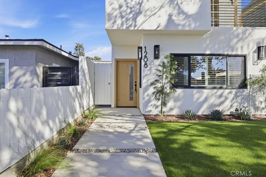 1208 California Street, Huntington Beach, CA 92648 — photo 2
