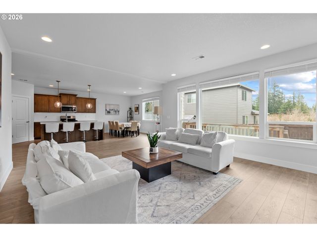 652 Sw 49TH Dr, Gresham, OR 97080