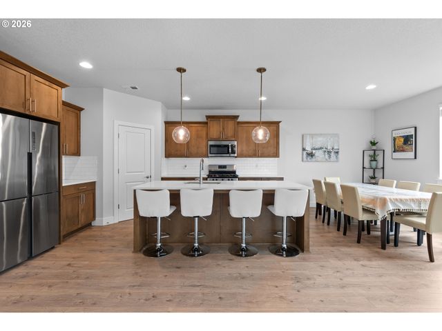 652 Sw 49TH Dr, Gresham, OR 97080