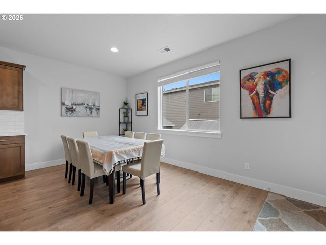 652 Sw 49TH Dr, Gresham, OR 97080