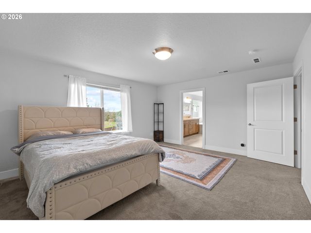 652 Sw 49TH Dr, Gresham, OR 97080